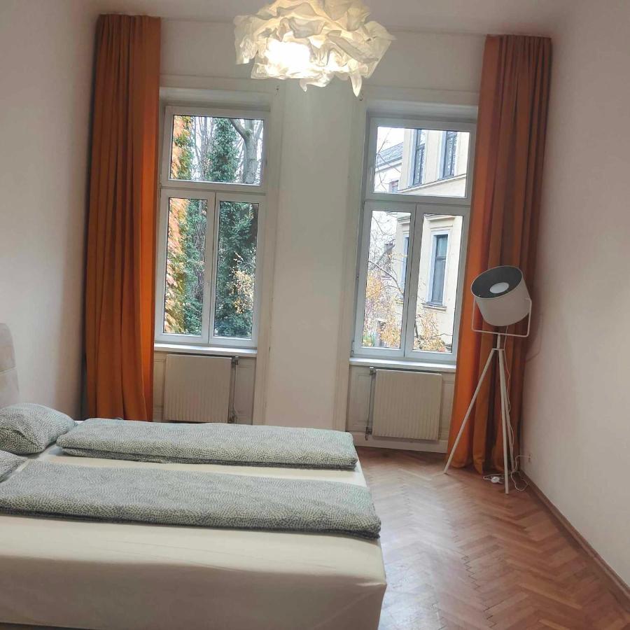 Large 4 In The Center Of Apartamento *