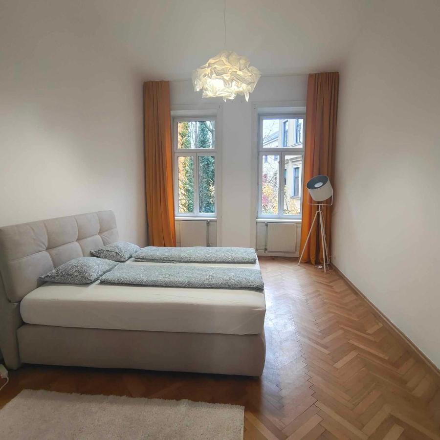 Large 4 In The Center Of Apartamento